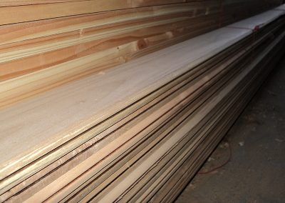 Maderas Guerrero - Trabajos en madera compacta y ensamblada, venta de madera pino oregón, Roble Hualle a medida. Carpintería y trabajos de cualquier medida.