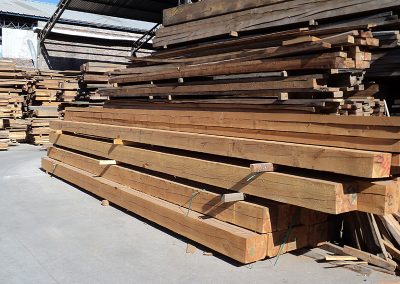 Maderas Guerrero - Trabajos en madera compacta y ensamblada, venta de madera pino oregón, Roble Hualle a medida. Carpintería y trabajos de cualquier medida.
