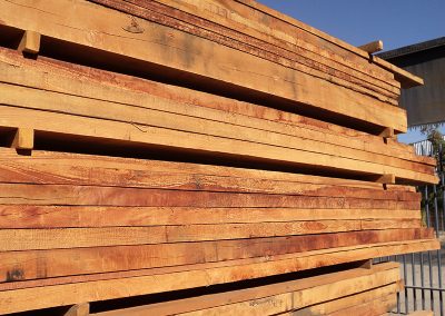 Maderas Guerrero - Trabajos en madera compacta y ensamblada, venta de madera pino oregón, Roble Hualle a medida. Carpintería y trabajos de cualquier medida.